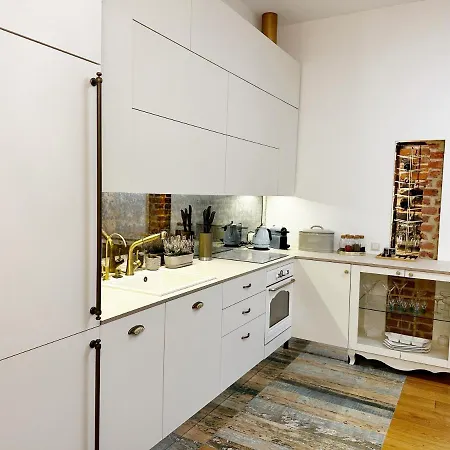 Exceptional Design In Center *