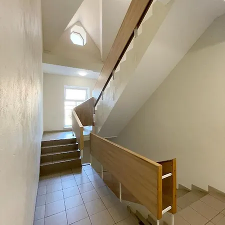 Exceptional Design In Center Apartament